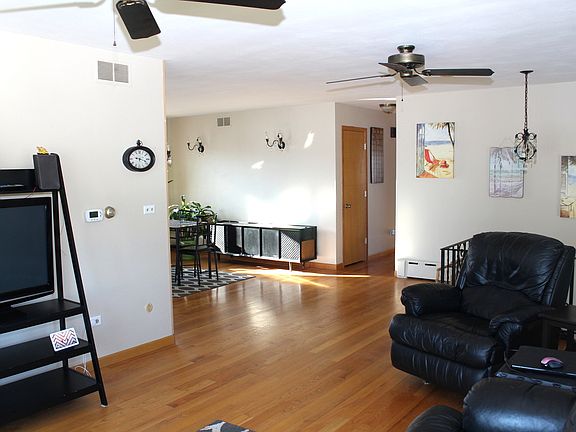5th image of 123 Lakewood Dr