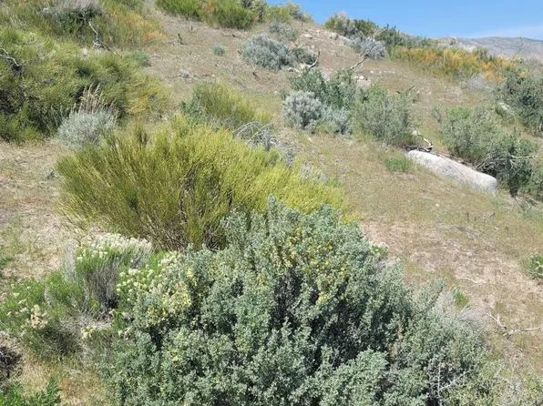 525 Prairie Dog Ct, Reno, NV 89508