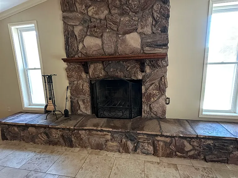 5 Texas Ave — Photo 15