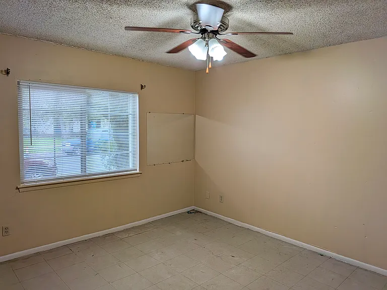 1235 Longmont St — Photo 13