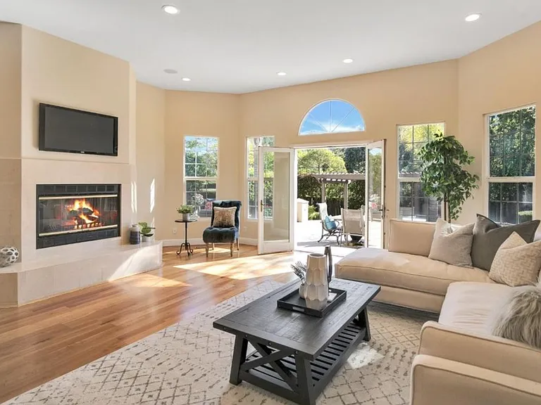 18233 Saratoga Los Gatos Rd — Photo 4