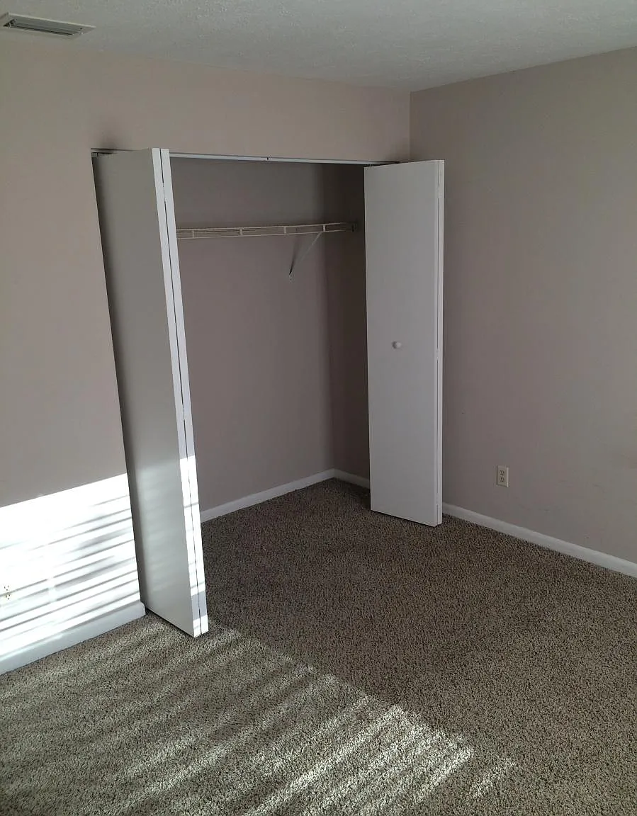 2 bed, 917 sqft, $1,300 — Photo 3