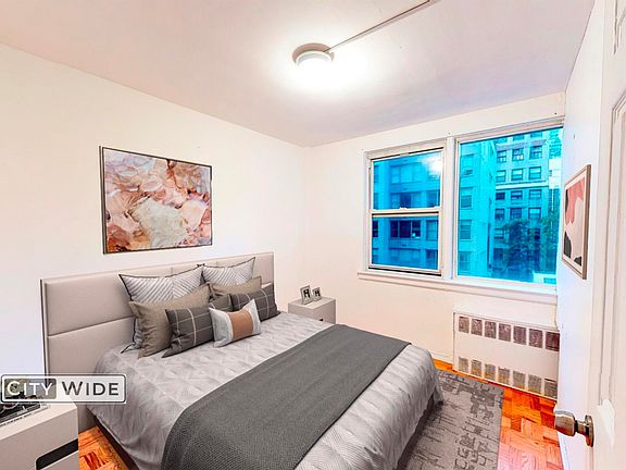 3rd image of 160 E 55th St APT 2A