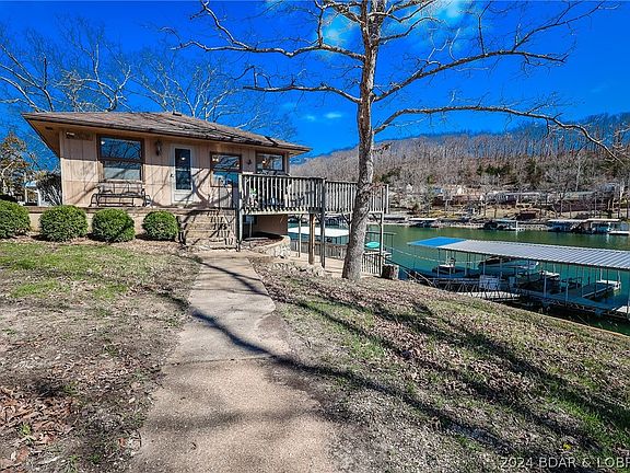 3rd image of 28228 Greenberry Dr