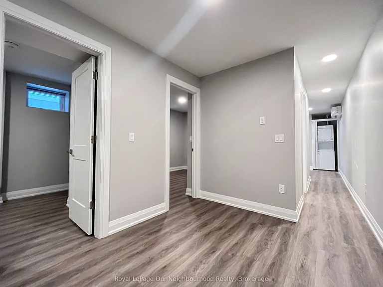 146 Bartlett Ave #LOWER — Photo 28
