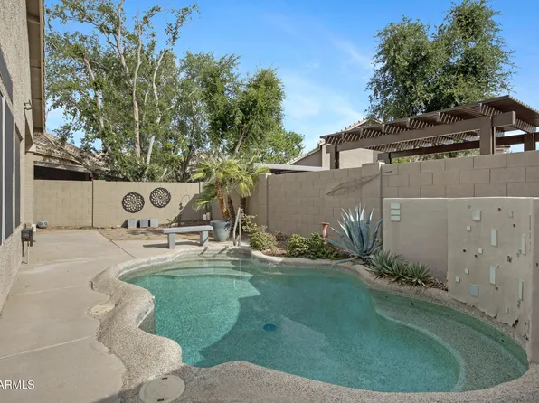 115 W EL FREDA Road, Tempe, AZ 85284