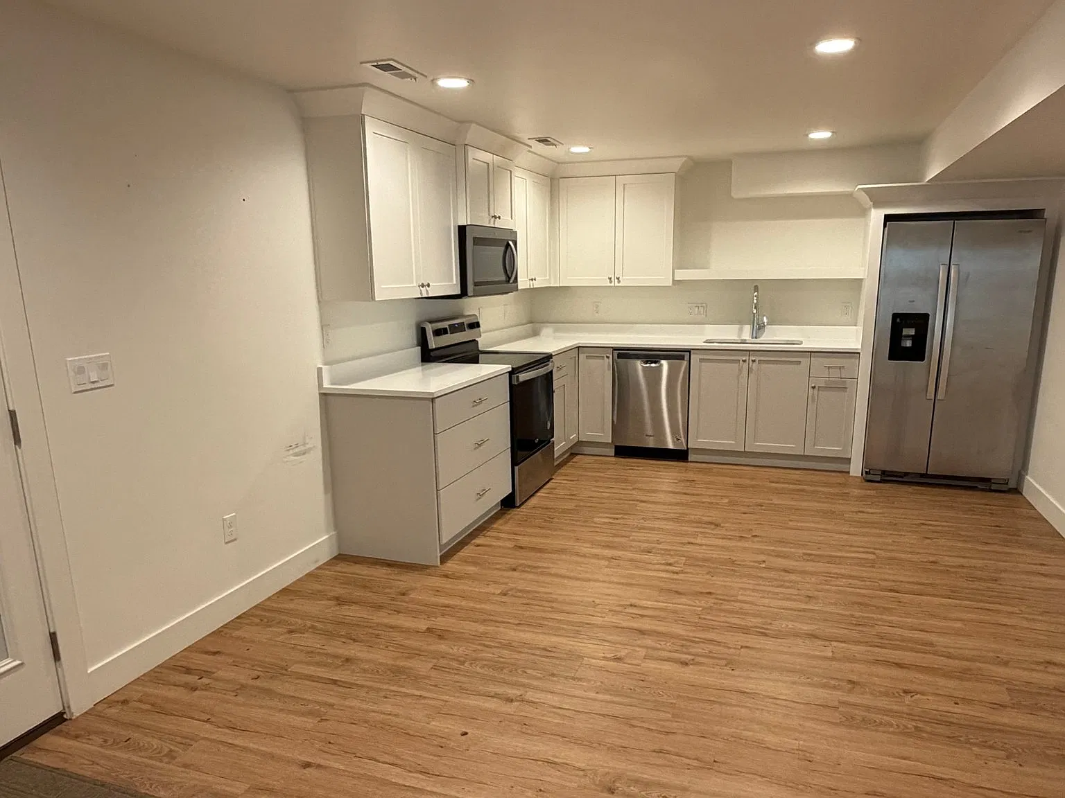 Spacious 2-Bed, 1-Bath Apartment for Rent in Heber City, UT - Available Now — Photo 2