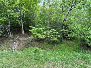 110 & 112 Forest Hill Dr, Crossville, TN 38558