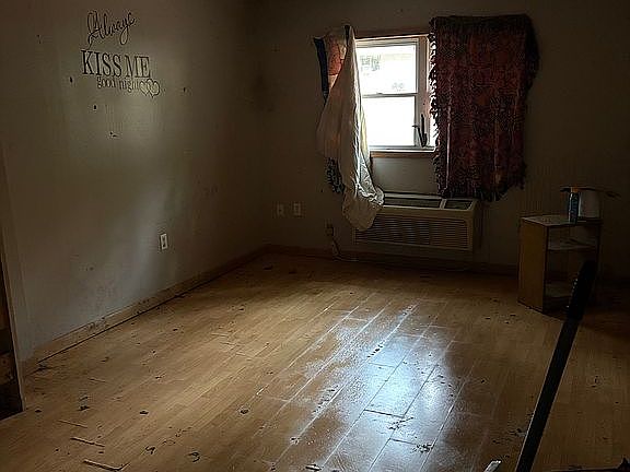 3rd image of 254 Okmulgee Dr