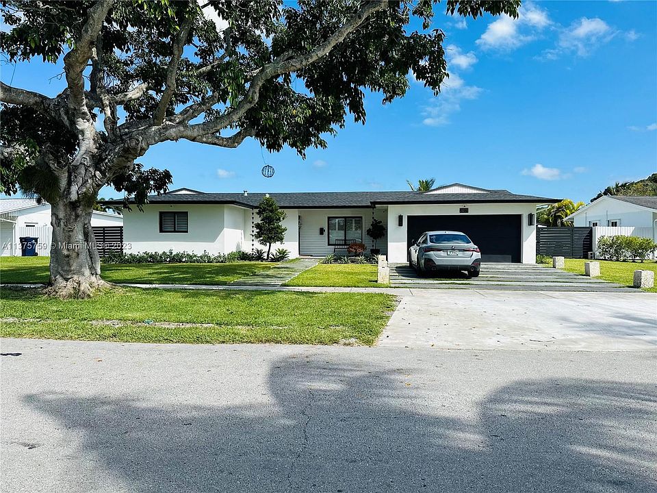 1st image of 20211 SW 103rd Ave