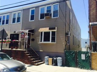 6960 75th St, Middle Village, NY 11379