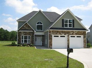 3923 Stretton Ave, Fayetteville, NC 28306