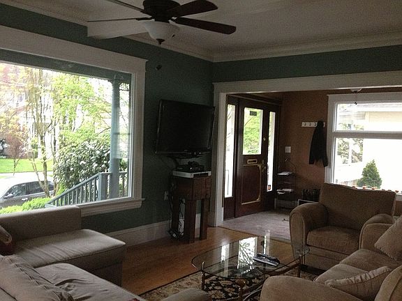 Front (Unit A) living room
