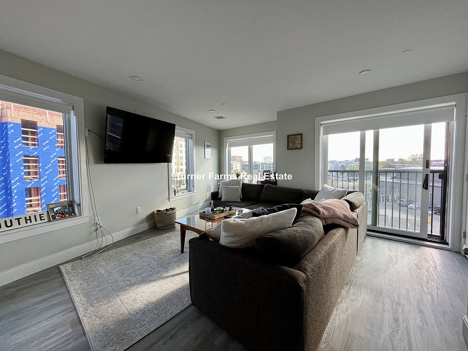 1st image of 200 204 Old Colony Ave #40