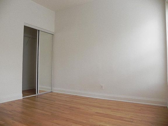 2nd image of 905 W Agatite Ave APT 1