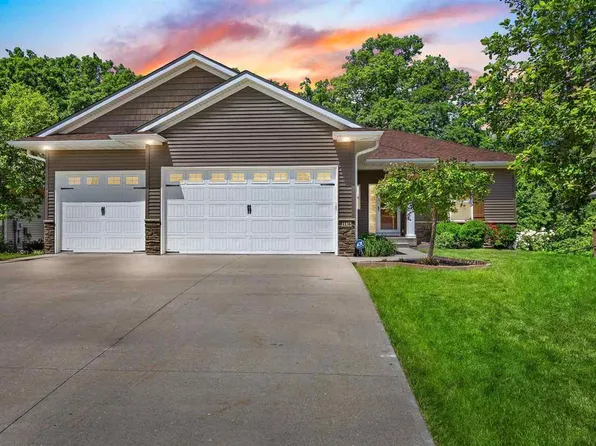 1136 Ryan Cir, Coralville, IA 52241