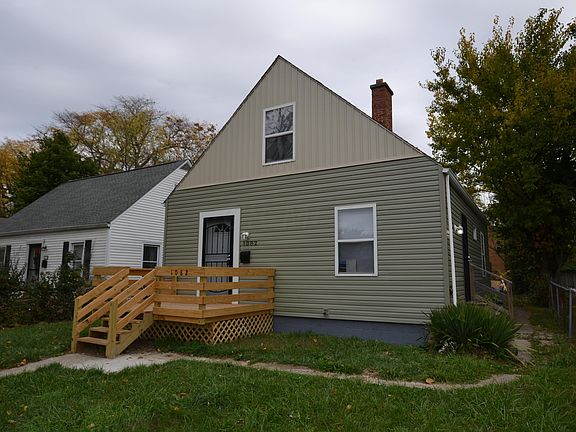 3rd image of 1082 E 19th Ave