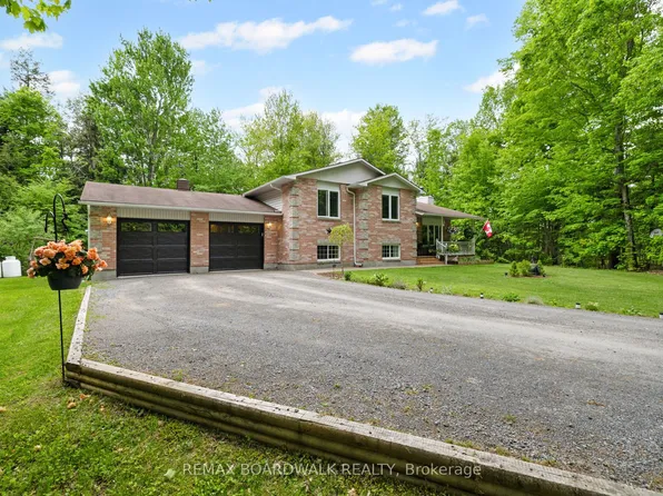 133 Hummingbird Ln, Beckwith, ON K0A 1B0
