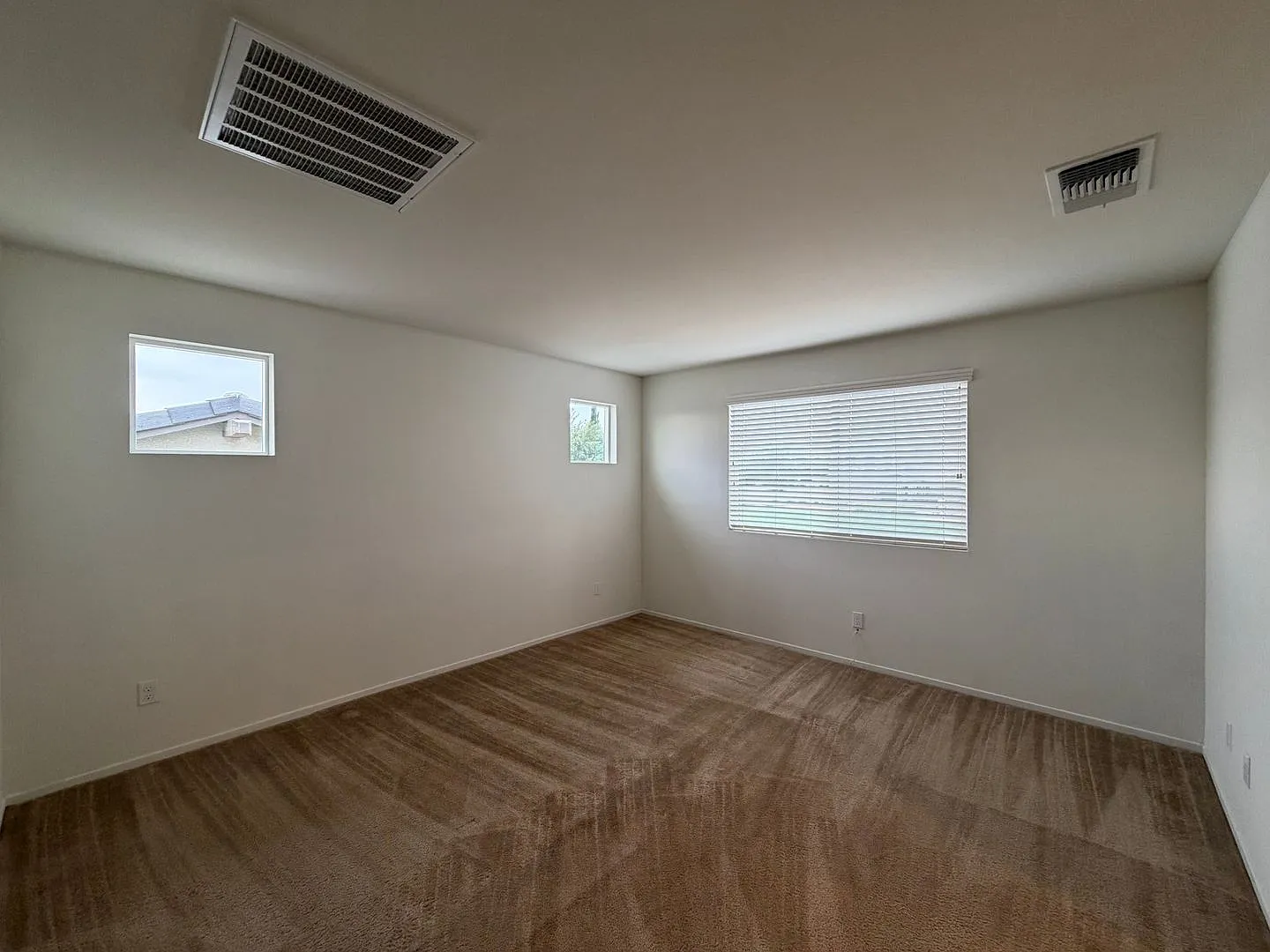 Beautiful home in City of the Hills — Photo 4