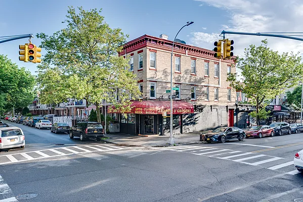 Rented by Imperial Property Advisers | media 19