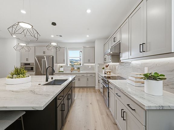 Deerwood Heights in San Ramon by Trumark Homes I Residence 4 Model I Kitchen
