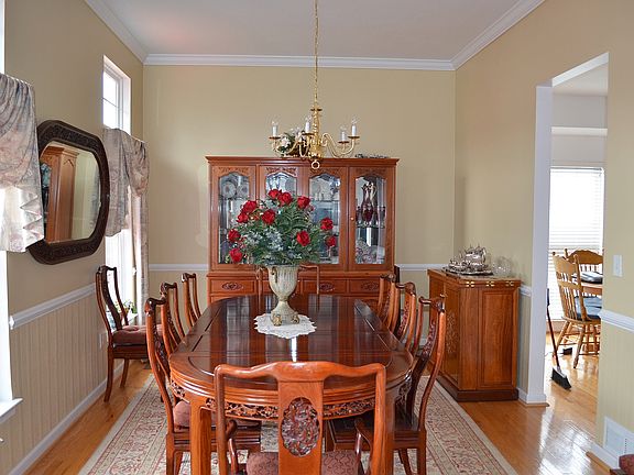 5th image of 4912 Ernest Way