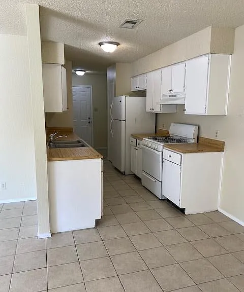 110 Verna Spur #A — Photo 4