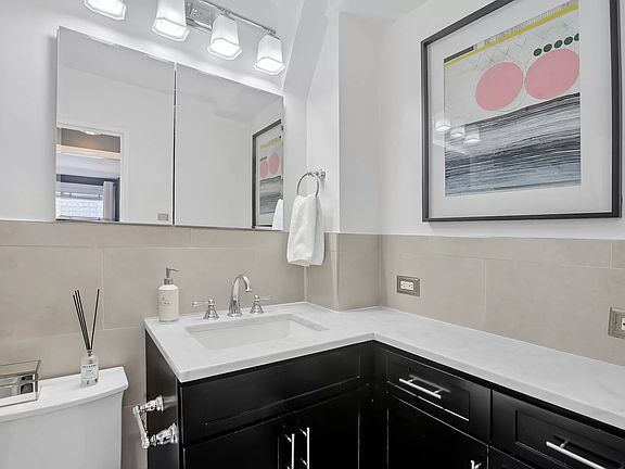 4th image of 525 E 82nd St APT 12D