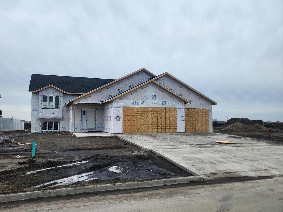 1st image of 3367 45th Ave S