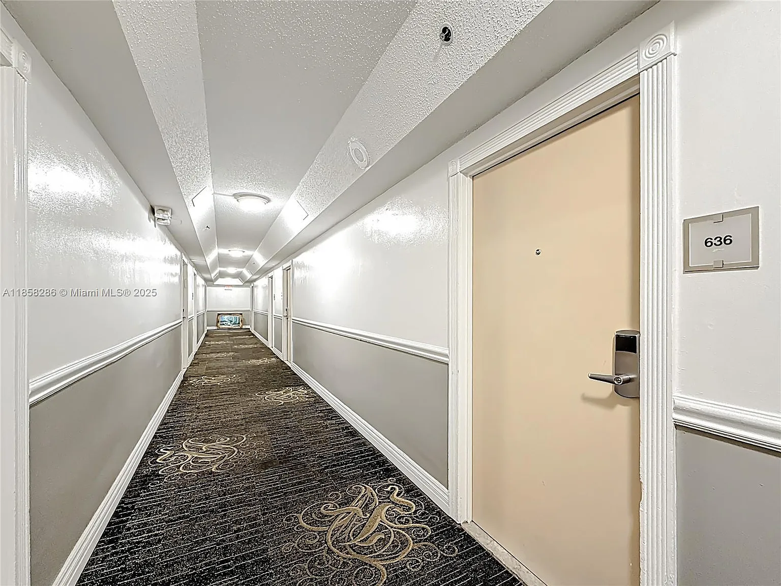 The Aventura Beach Club C — Photo 2