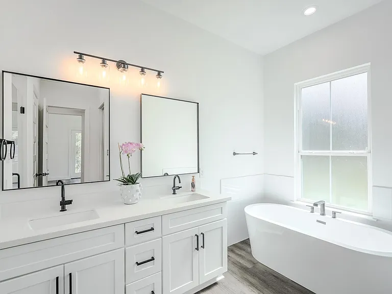 32 Englewood Ct — Photo 15