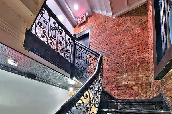 Rented by REAL New York | media 10