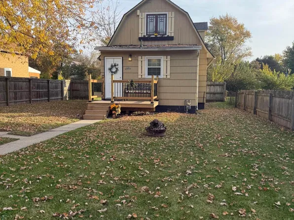 412 Clinton St, Maumee, OH 43537