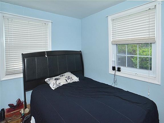 3rd image of 807 E Pgh McK Blvd