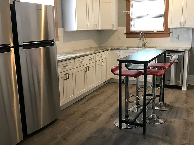518 Monroe St — Photo 2