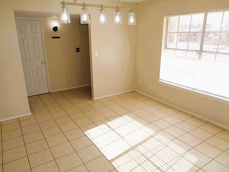 309 Turnstone Dr — Photo 3