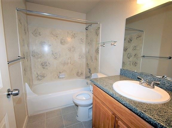 5th image of 6627 200th St SW APT 6