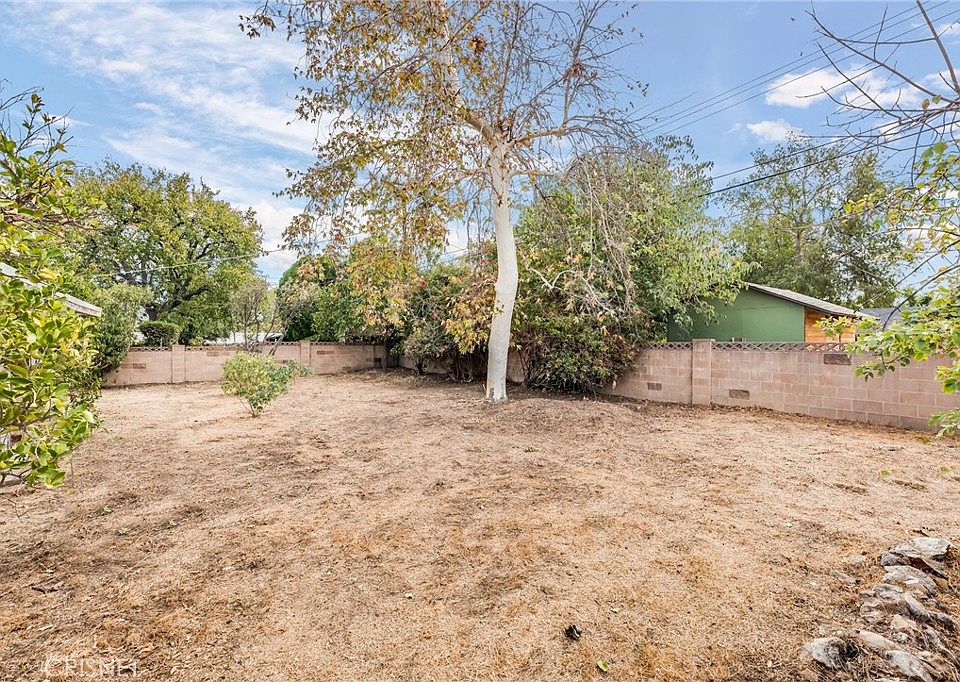 22128 Burton St Canoga Park CA 91304 Zillow