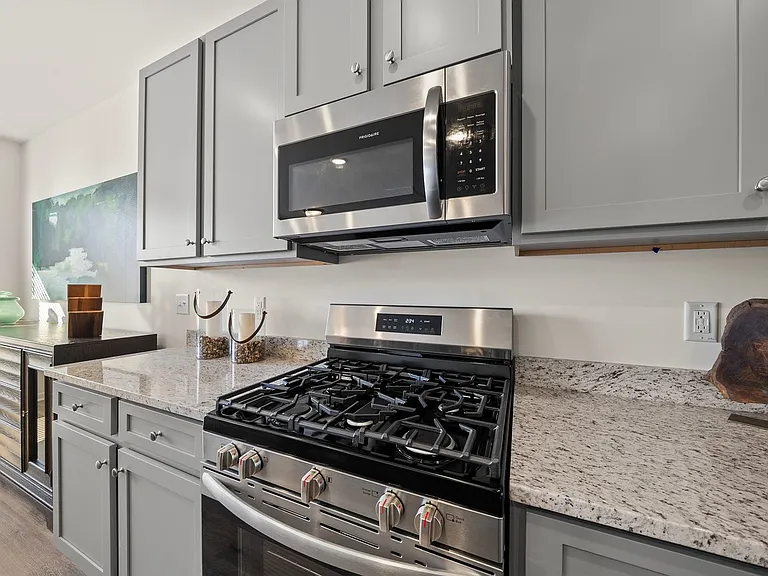 1025 Kinsley Ridge Ave — Photo 9