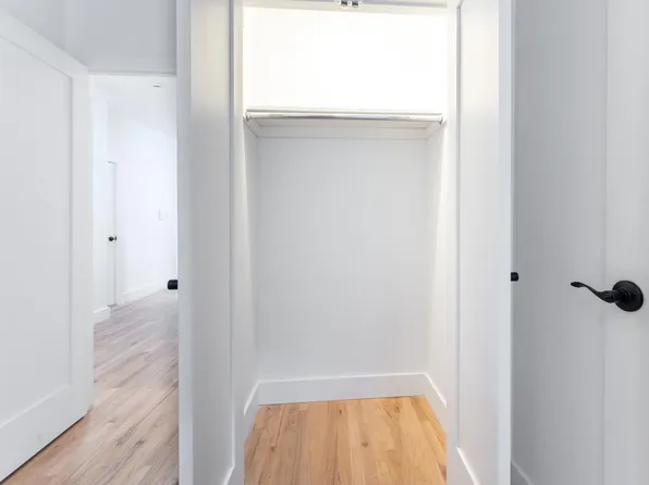 121 Division Street image 16 of 20