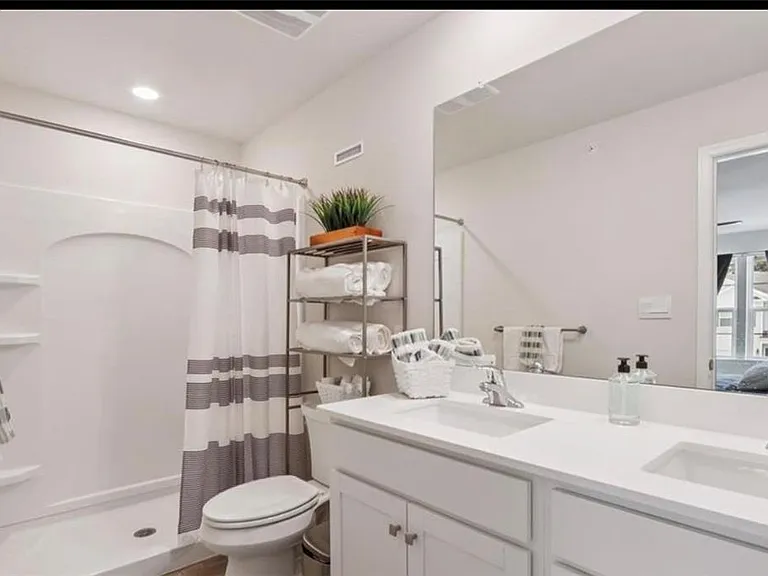 1138 Martin Rd — Photo 5