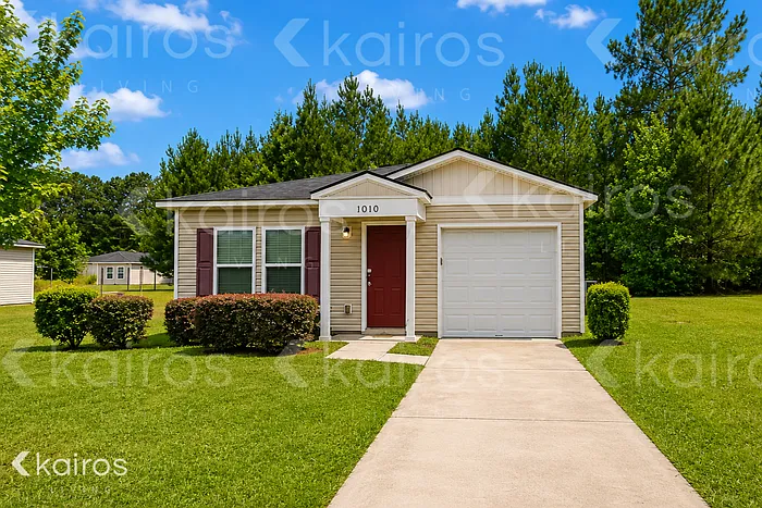 1010 E Macree Ter