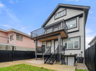 6749 Knight St, Vancouver, BC V5P2T4