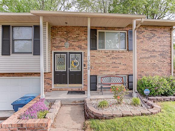 3rd image of 1068 Catalina Dr