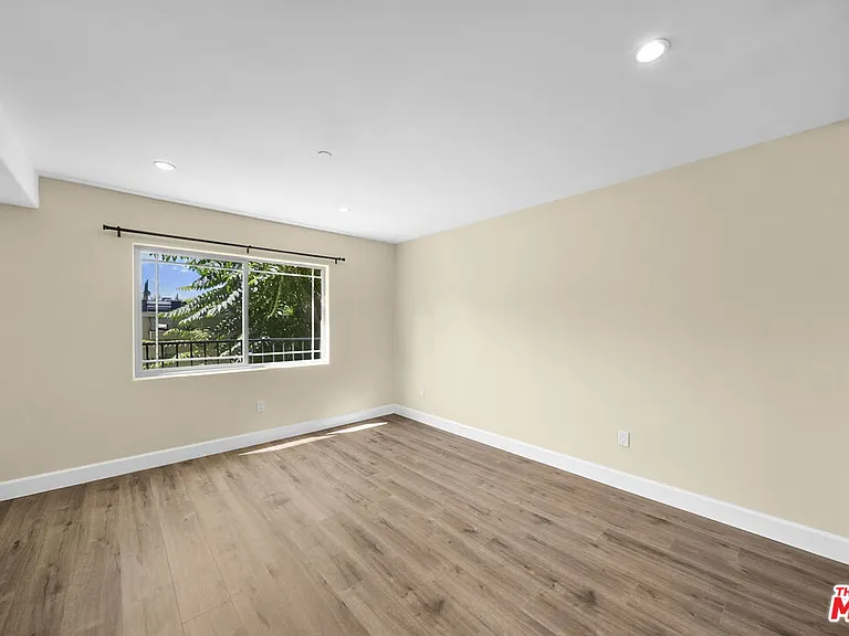5315 Bellingham Ave #204 — Photo 21
