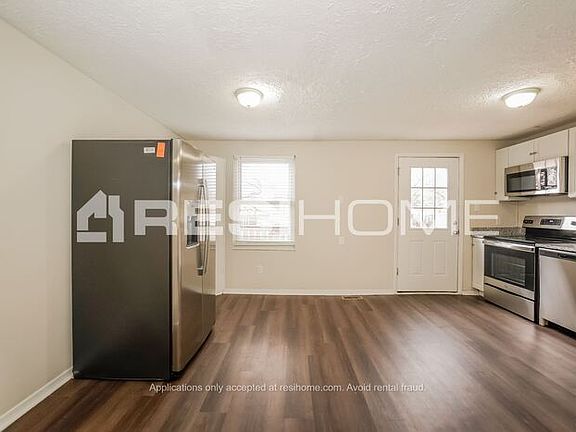 5th image of 10209 Baribeau Ct