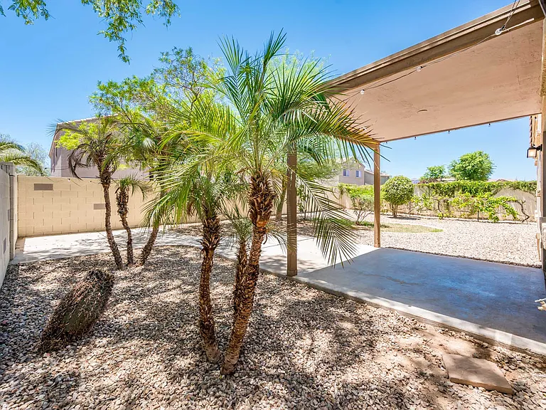 17429 W Watson Ln — Photo 13