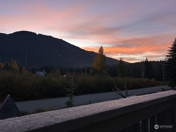 2nd image of 571 Hyak Drive E
