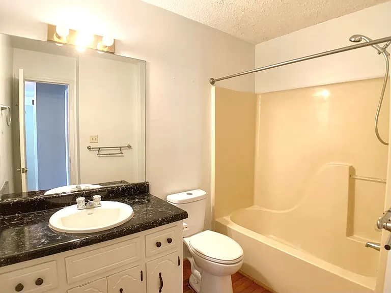 3401 Oak Lawn Dr — Photo 23