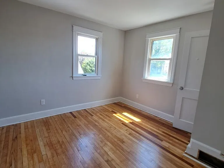 1805 Maple St — Photo 7